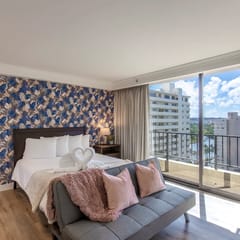 Partial Ocean View King Studio w/ Kitchen/AC/Pool