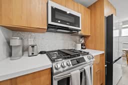 Paritial Ocean View 2 BDRM w/Parking, Kitchen, AC - Image 5