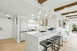 Spacious Ilikai 2BDRM w/ AC, Kitchen, Wifi, Pool - Image 2