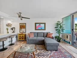 Waikiki Monthly 2BR w/ Parking, Pool & Lanai - Image 5