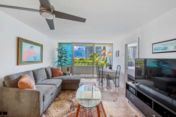 Waikiki Monthly 2BR w/ Parking, Pool & Lanai - Image 1