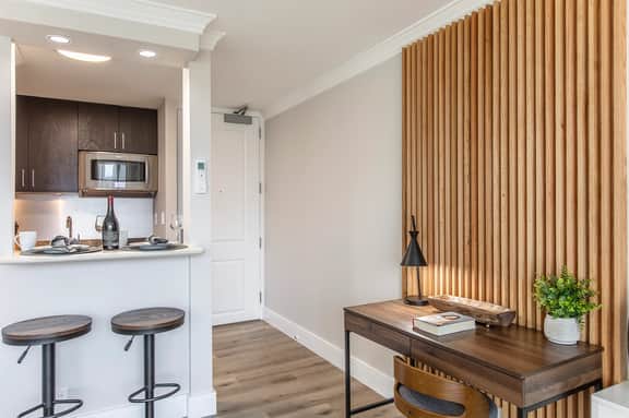 Partial Ocean King Studio w/ Kitchenette, AC &Pool - Image 5